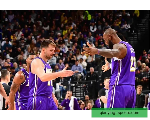 湖人遭重创东契奇里夫斯赛季报销詹姆斯单核迎接首轮三选一挑战